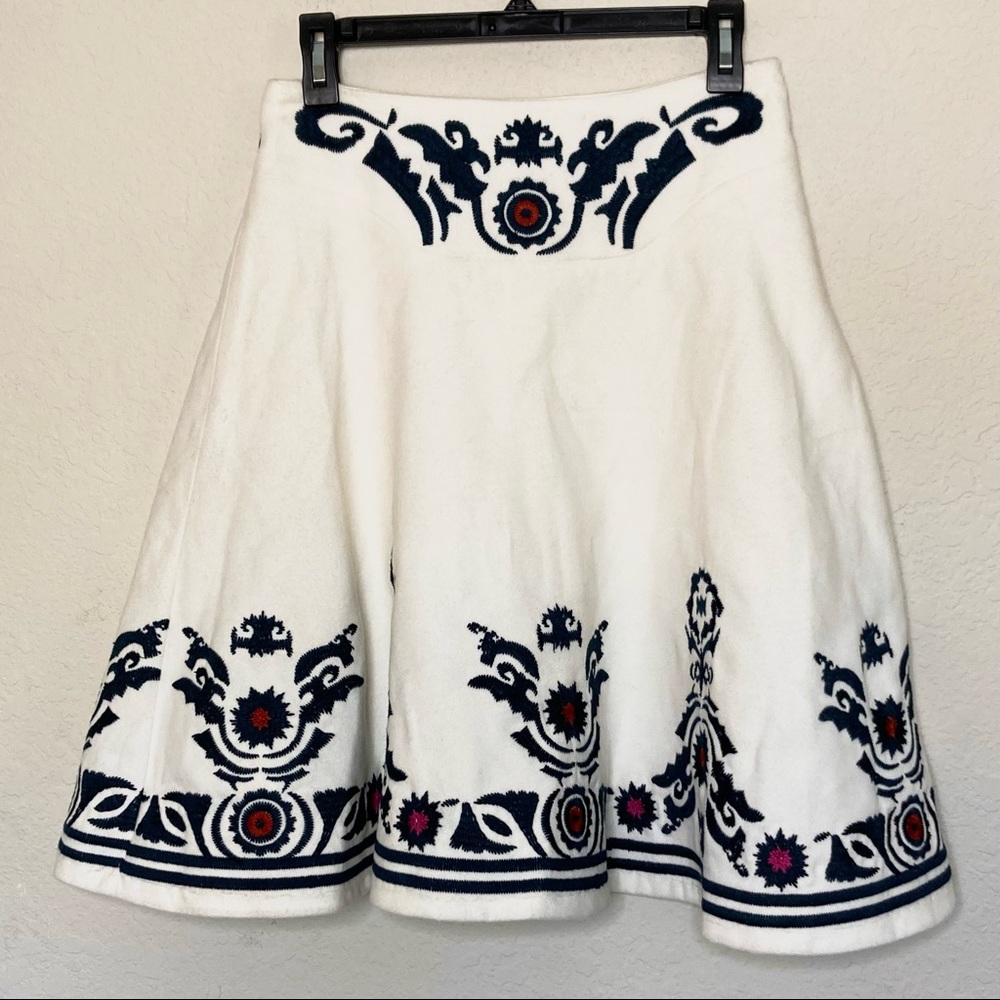 VINTAGE Diane von Furstenberg Skirt Runway Embroidered DVF Merino Wool size 4